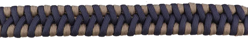 Zawbar-Knoten in zwei Farben von Schnur, blau und beige, verwendet für Armband